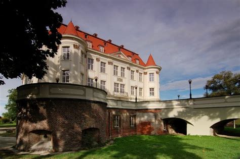 History of the Leśnica Castle .